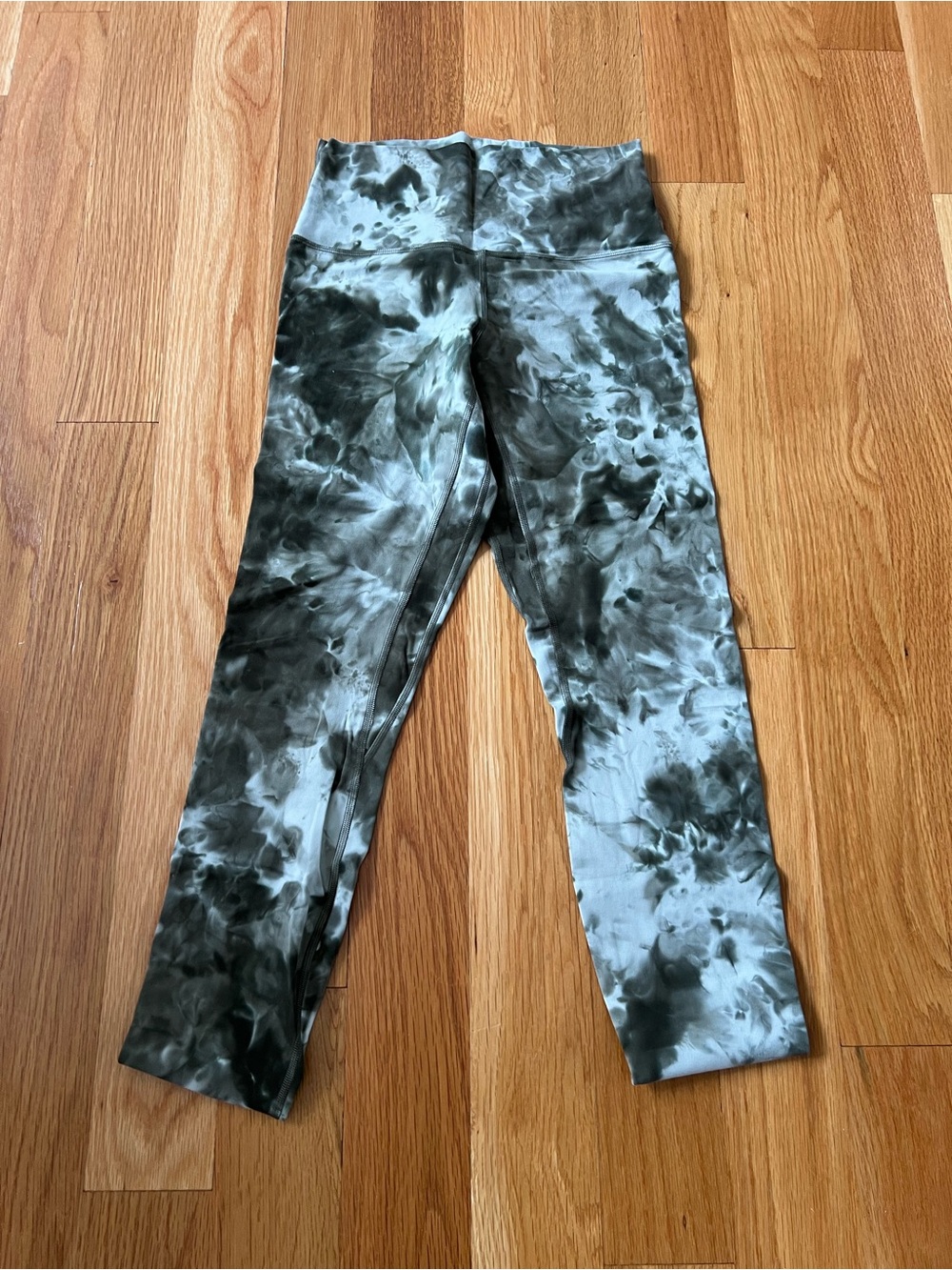 Lululemon womens Tie-Dye Leggings - Olive Green